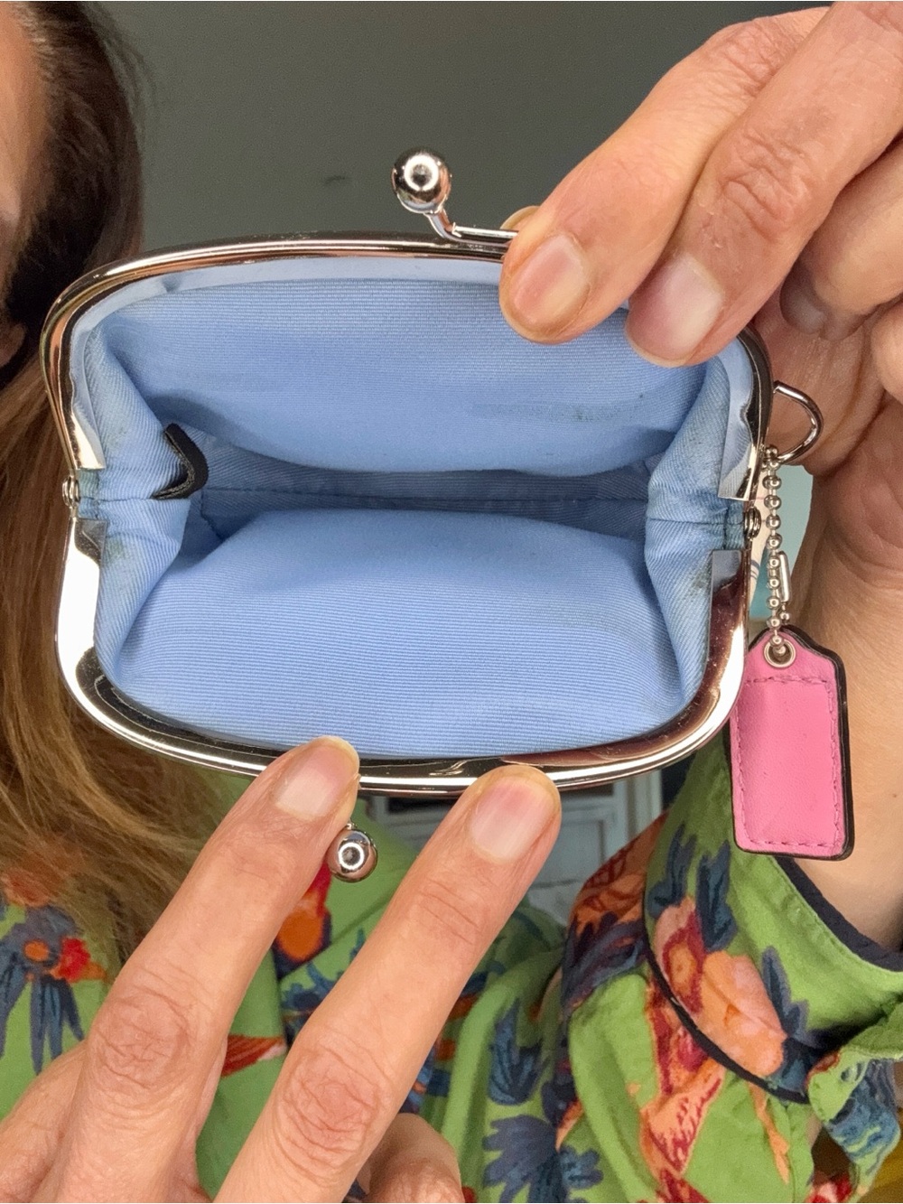 Coach Heritage Chelsea flower graffiti Kisslock - Picture 5 of 9